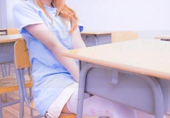 又一季的最新力作，神楽坂真冬的苦行修女图包，没看错哦！