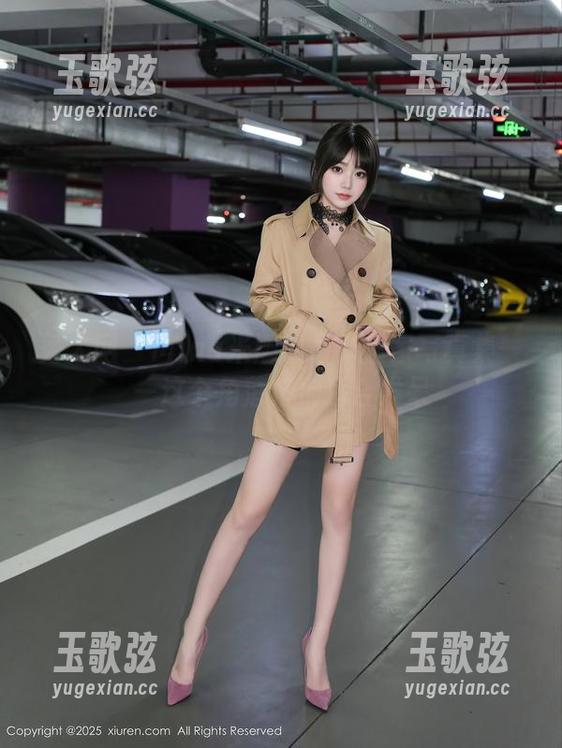 秀人网 - Mina米娜的最新居家写真集——这个角落特别适合发呆