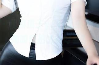 秀人网 – 优琪琪子yuki又来了，美图与她的自拍比还好看？