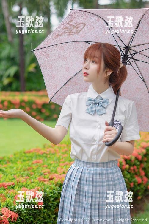 秀人网 - 学姐兔子NINA的私房图集，沐浴在学术与浪漫之间的神奇泡泡。