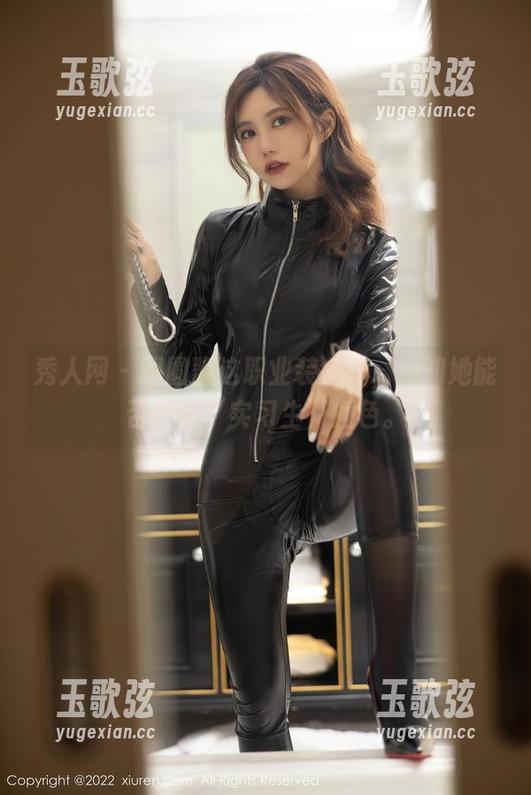 秀人网-圆圆酱 秀人网 - 圆圆酱这职业装全套,不知她能否胜任“实习生”角色。