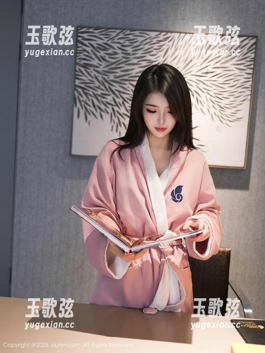 秀人网 - 一边翻看姚若兮vay的妹妹图册，一边想：这不是我的妹妹，但却有种特别的感觉