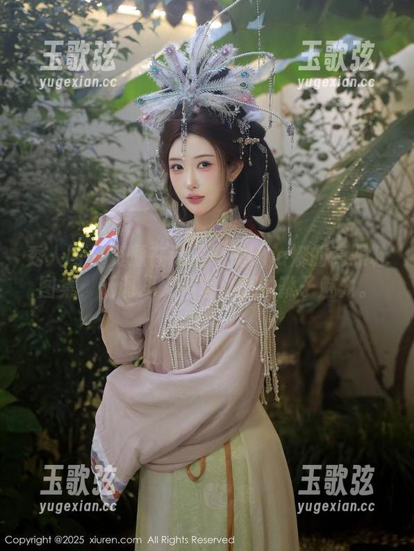 秀人网 - 资源在这里！尤Una娜的高跟鞋图集，低调却又不容小觑的靴子魅力。