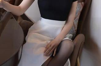 秀人网 – 萌白酱私藏的秘书照，免费的，直接下载走人就好