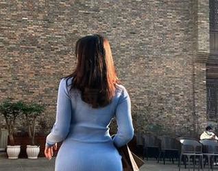 微密圈 – 观看童小芯，难道连体衣也能让气氛升温？