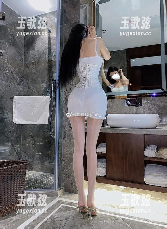 微密圈 - 脸红Dearie最新图包，浪漫热情蔓延，谁能挡得住？