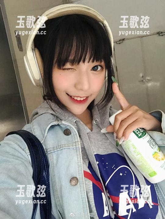 舞小喵的万圣节图库精选：小猫咪的‘鬼’魅舞姿