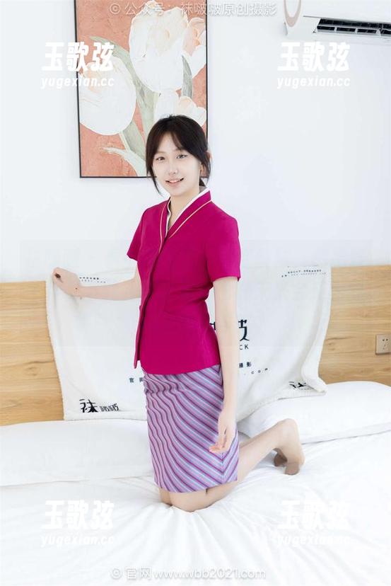 袜啵啵 - 看小淳的黑白渐变丝袜，想把整个作品下载到网盘里，也许未来会成为我的灵感来源？