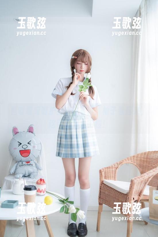 西呱呀呀呀护士在线写真：袖子卷起来，这可是个大工程！