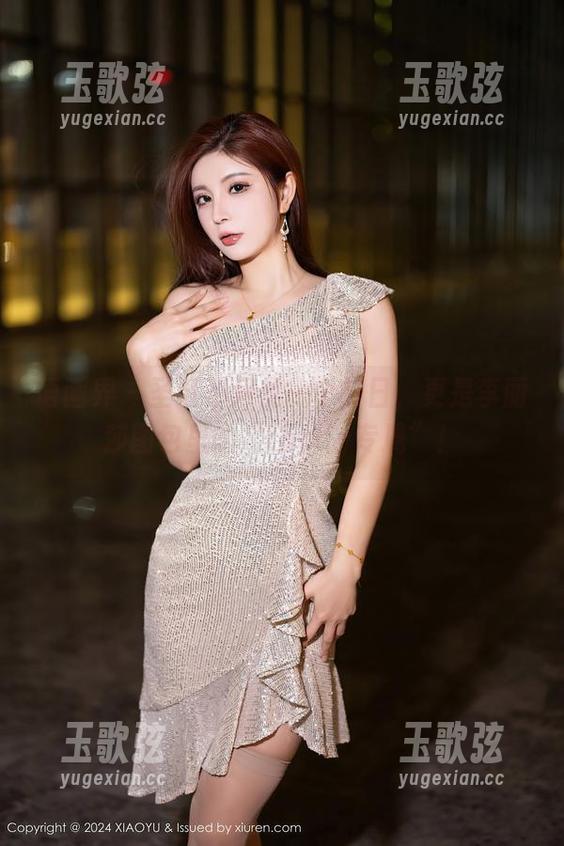语画界 - 圣诞不只是一个节日，更是李丽莎图包里的“tbody专属”！