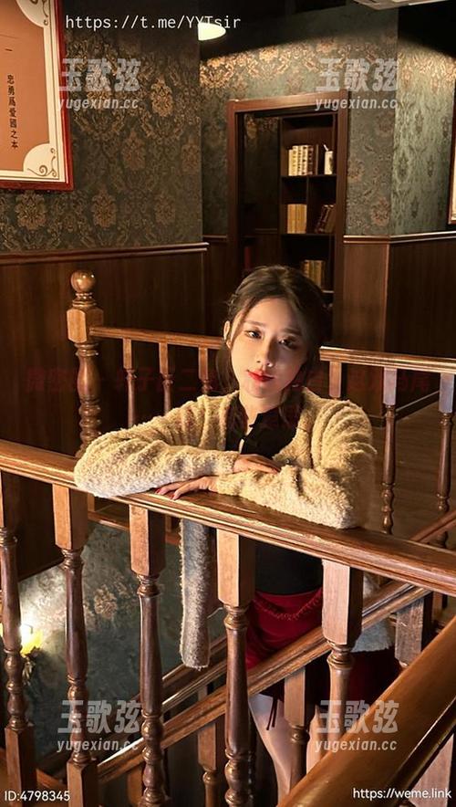 微密圈 - 轩子巨二兔，私房独白，这双马尾……咳，有些意思。