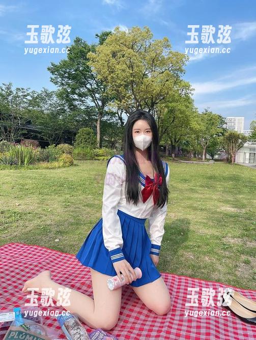 软妹小九九 微密圈 - 软妹小九九的眼镜照进现实,写真中的小小叛逆