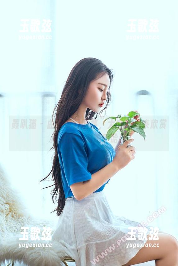 轰趴猫 - 曲曲夏日图集，大家都是来欣赏风景的，对吧？哈哈