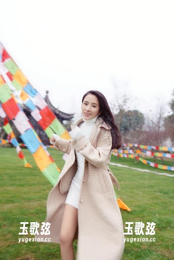辣妈女神 微密圈 - 暖风拂面,辣妈女神连衣裙私拍美图,谁来解锁这万千气质?