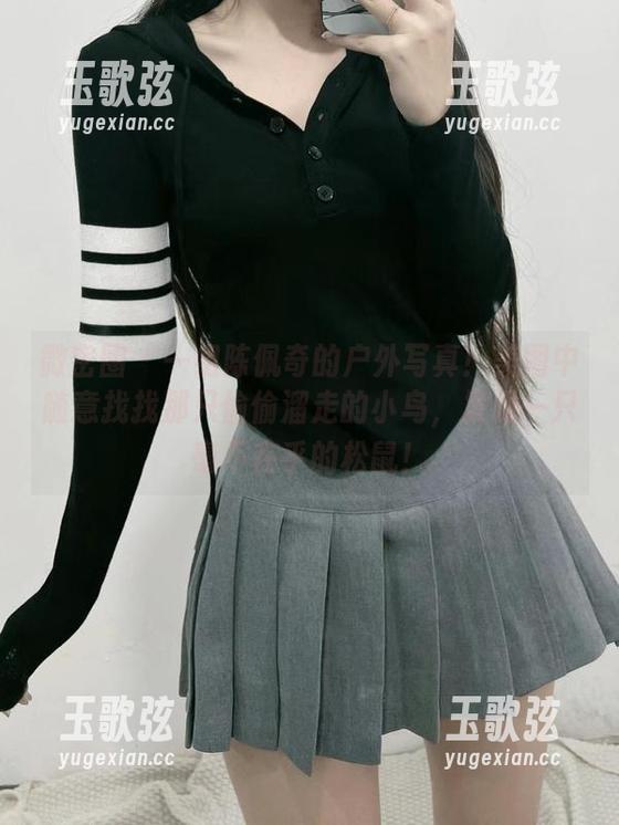 微密圈 - 一组陈佩奇的户外写真！美图中随意找找那只偷偷溜走的小鸟，发现一只毫不在乎的松鼠！